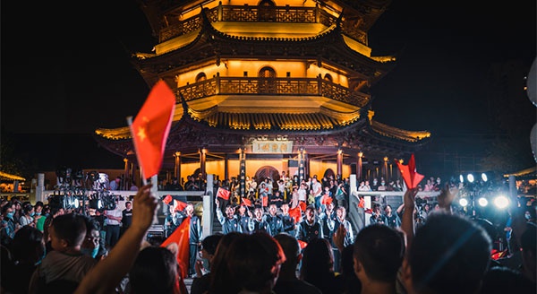 燃！快闪唱响《我和我的祖国》，国庆幼长假乐游里运河！